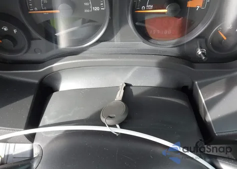 2016 Jeep Compass Sport из США, поврежденный, VIN 1C4NJCBA4GD552999